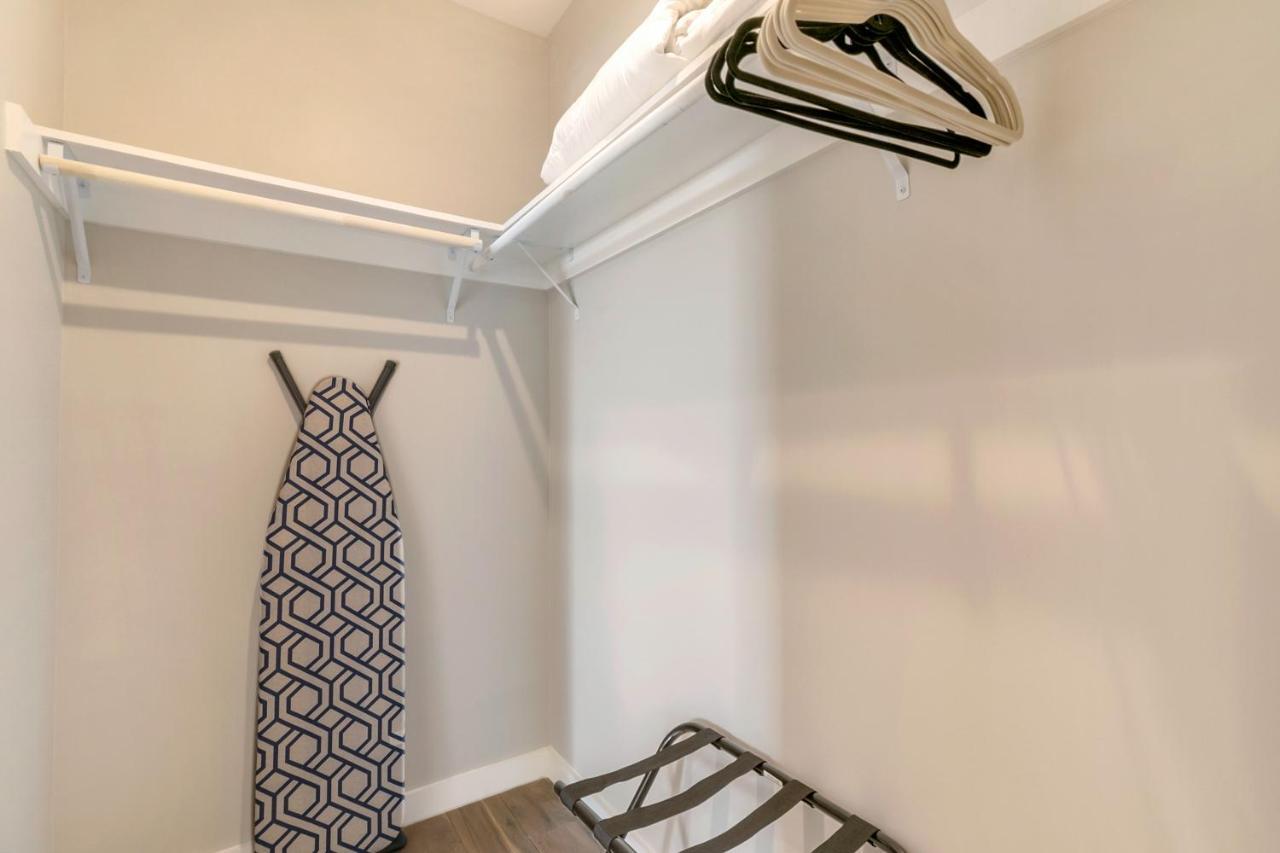 Private Townhouse In A Secure Location Vila Nova Orleães Exterior foto